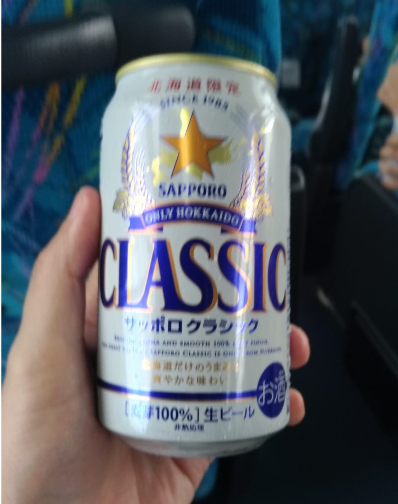 やっぱバス旅行といえばビールですよね！